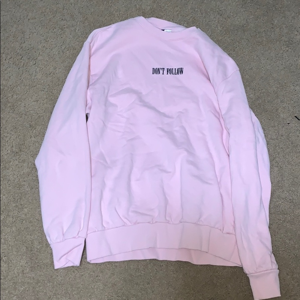 Men’s medium pink crew neck